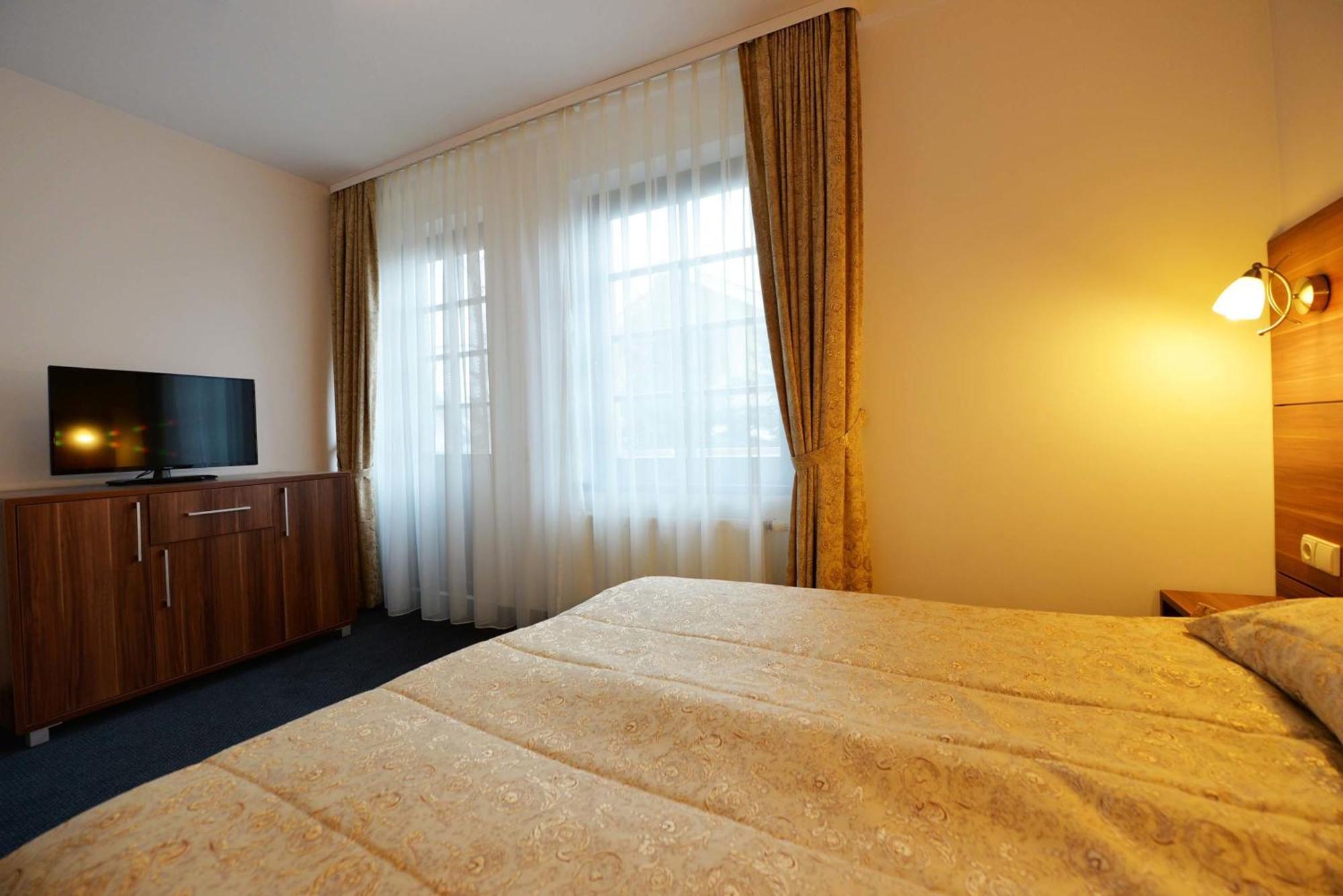 Guest House & Villa Astoma Palanga Ruang foto
