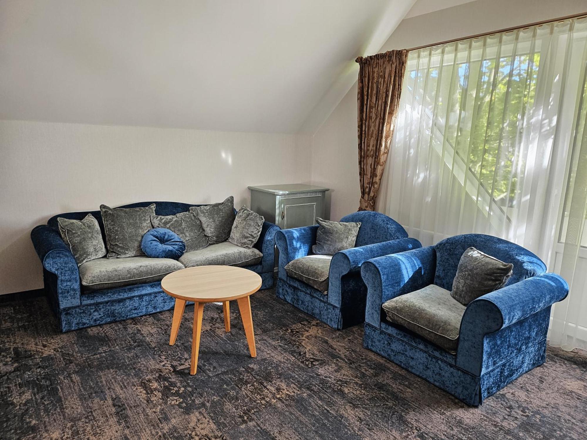 Guest House & Villa Astoma Palanga Bagian luar foto